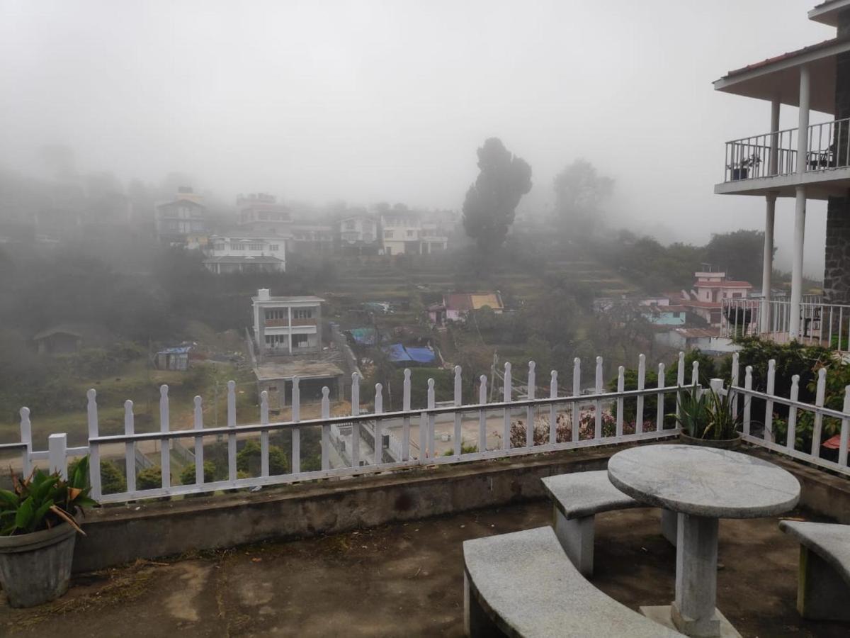 Status Hillpark Hotell Kodaikanal Exteriör bild