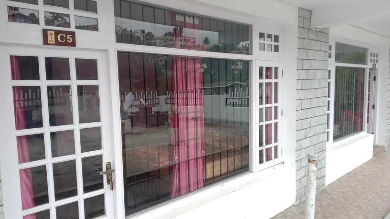 Status Hillpark Hotell Kodaikanal Exteriör bild